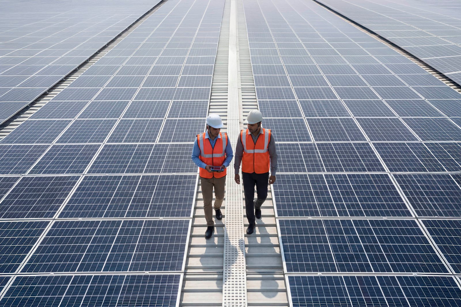 Oikoshreem Solar - Advanced Photovoltaic Power Solutions for Industrial and Residential Use